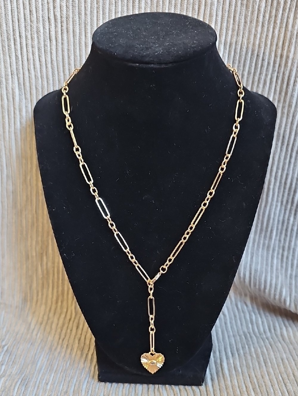 Brand Unknown -  Gold Paperclip Chain Necklace with Heart Pendant